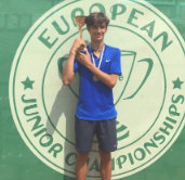 强调空间感 强调空间感